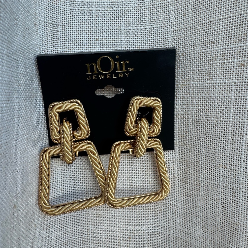 Noir Jewelry Gold Geometric Earrings chunky